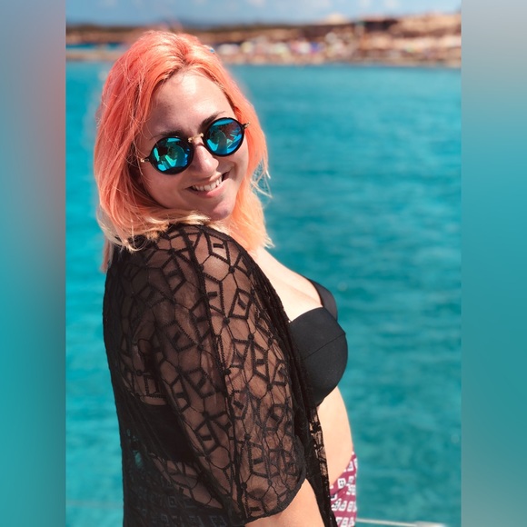 Meet Your Posher @mryseas - Picture 15 of 16